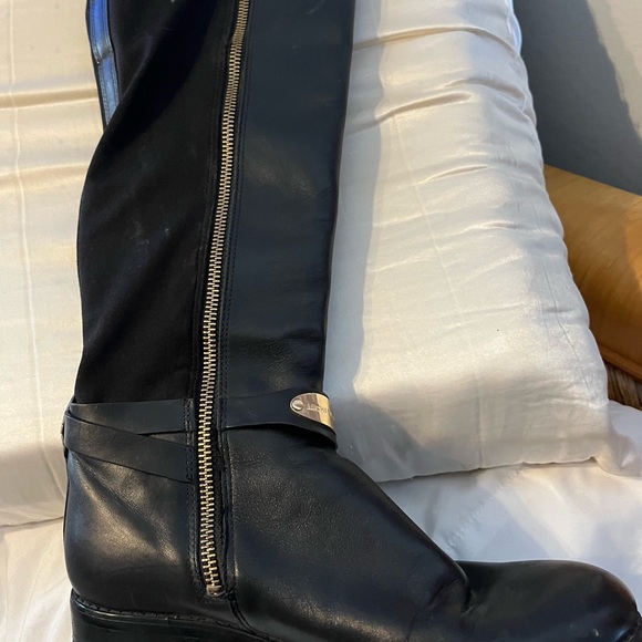 MICHAEL KHORS BOOTS - Picture 3 of 9